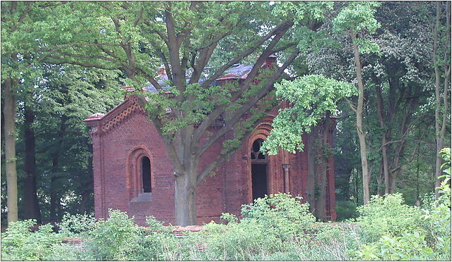 Wilczyn Leśny kaplica cmentarna V 2005 1, Obornicka340 49 55-120 - Zdjęcia