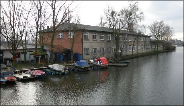 WyspaJaskółcza szkoły 2, Kolumba Krzysztofa, Szczecin od 70-035 do 70-037 - Zdjęcia