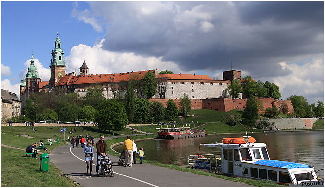 Wzgórze Wawelskie - widok od strony bulwarów wiślanych, Kraków 31-003 - Zdjęcia