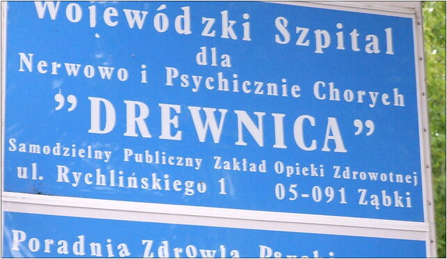 Ząbki-Szpital-Psychiatryczny-Drewnica-tablica-informacyjna-podkaster.JPG 05-091 - Zdjęcia