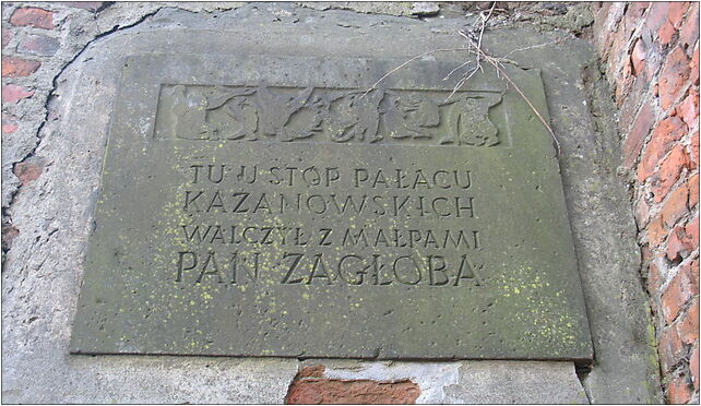 Zagłoba z małpami pod Pałacem Kazanowskich by Maire, Warszawa 00-322 - Zdjęcia